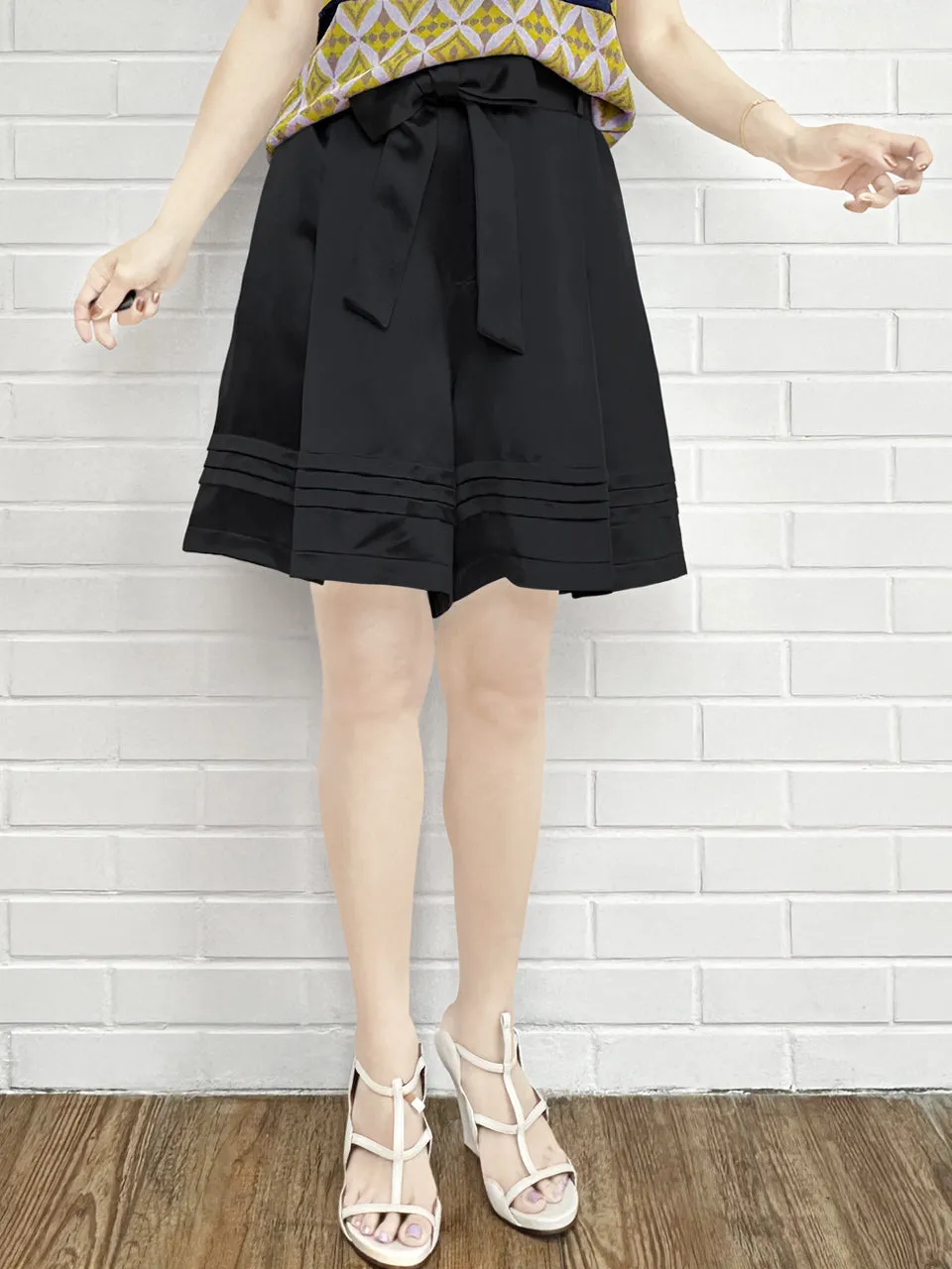 Last Chance! Lustrous Black Removable Bow Belt Tiered A-line Silky Skort