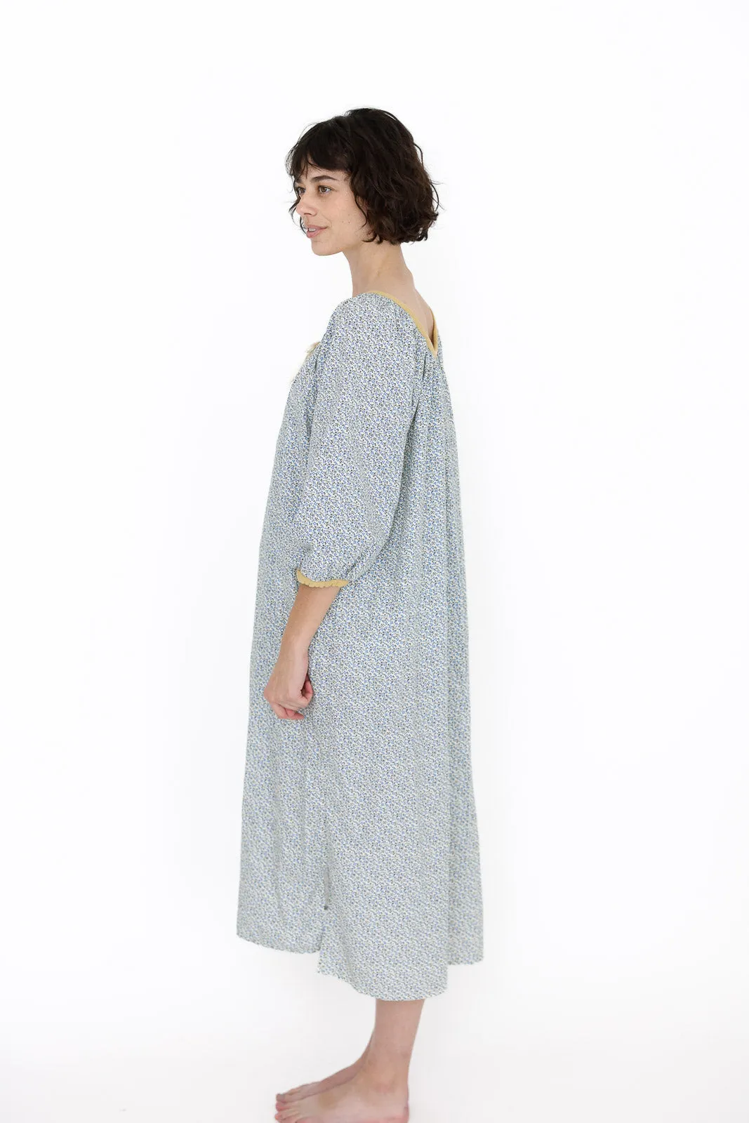 Nightgown, Muriel