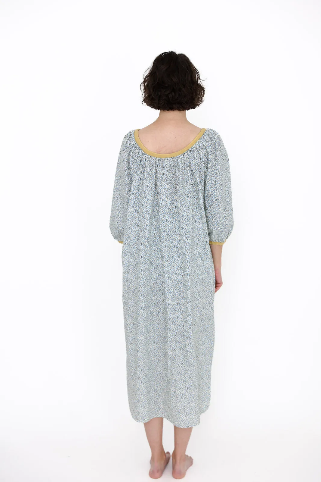 Nightgown, Muriel