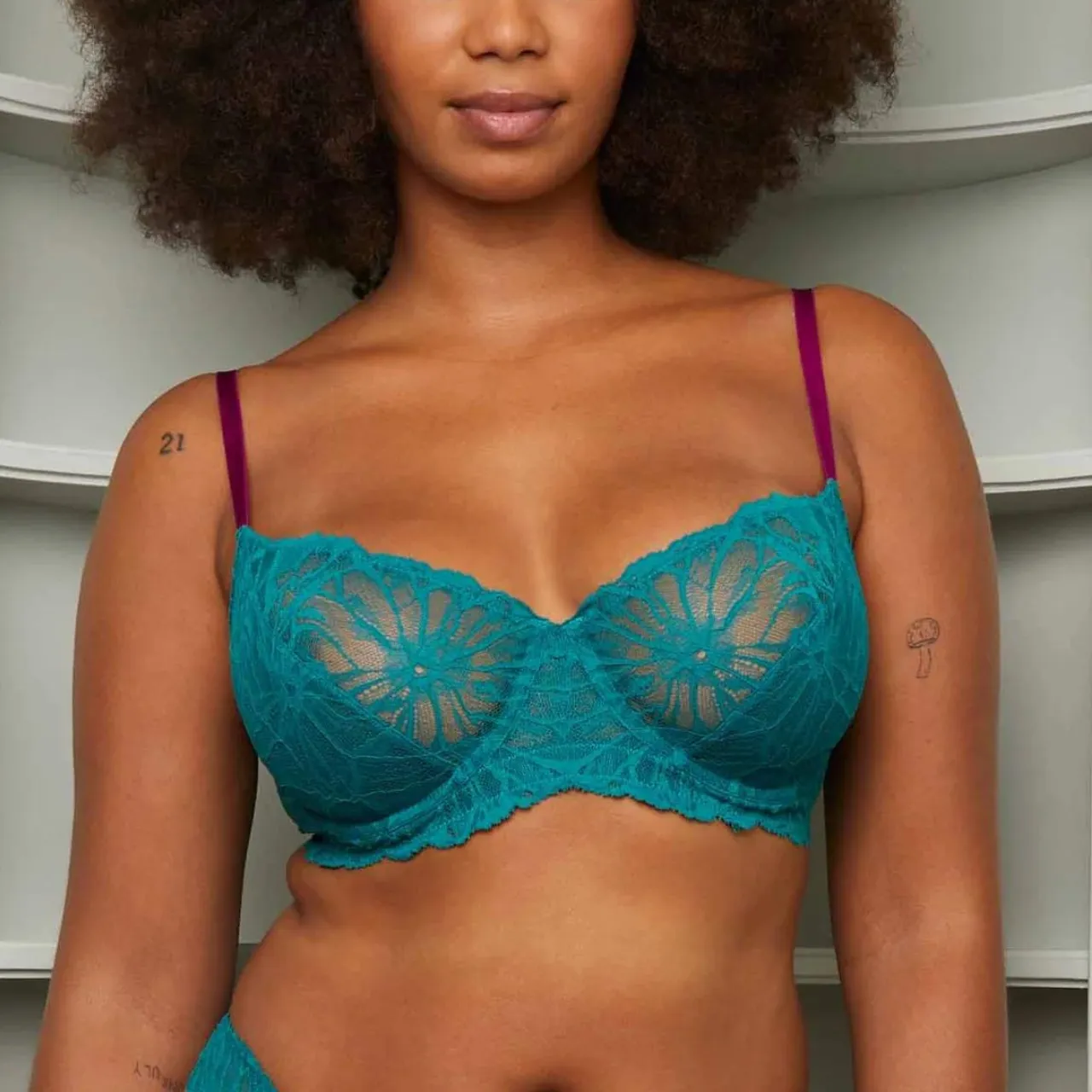 Simone Graphic Lace Underwire Bra in Dark Green
