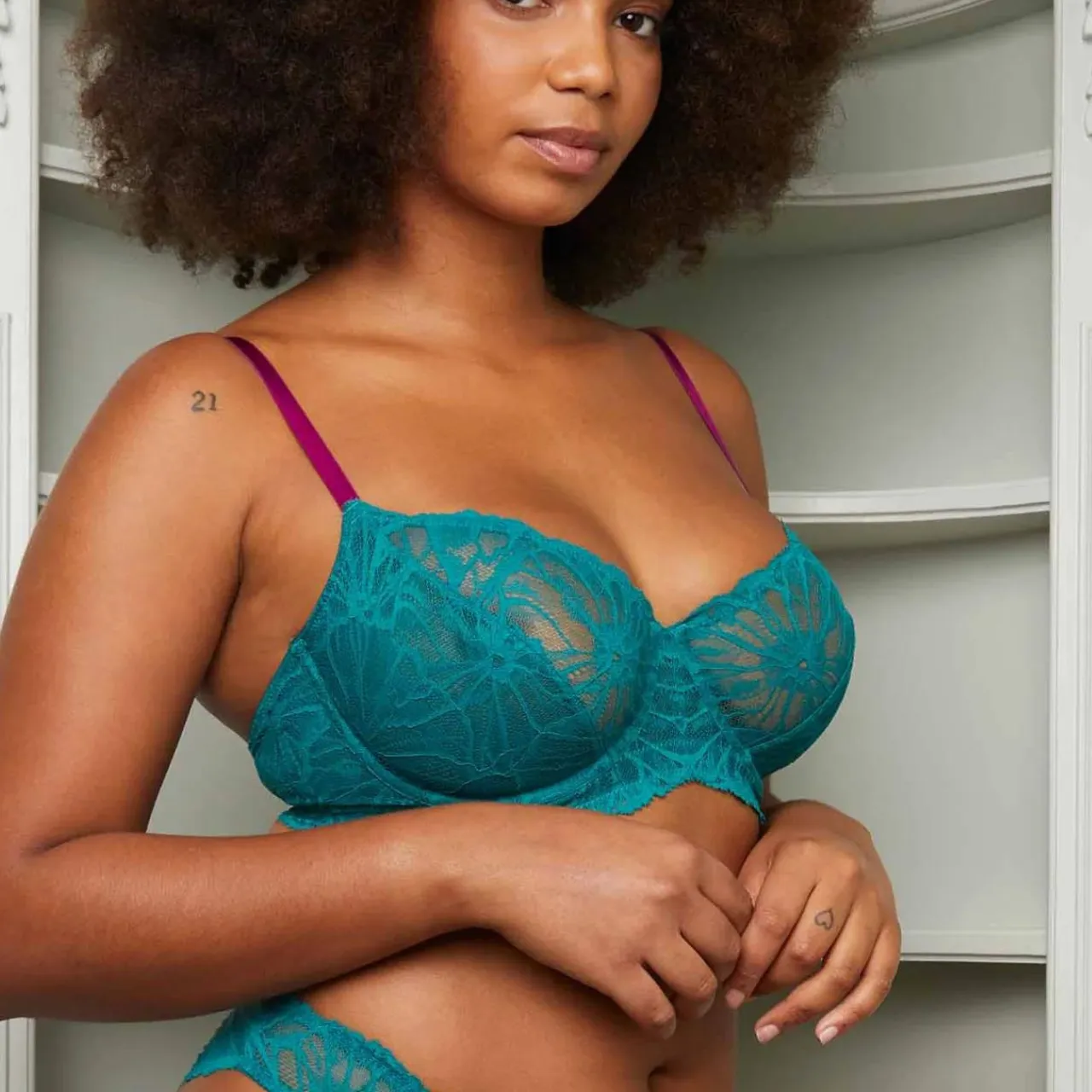 Simone Graphic Lace Underwire Bra in Dark Green