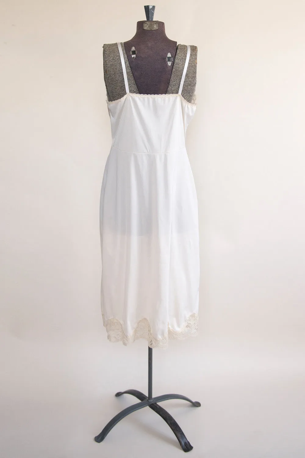 Vanilla   Lace Slip - Vintage Women’s Intimates